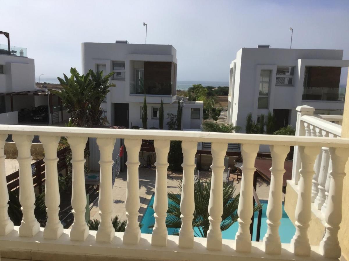 Carolyn Villa Is A Luxury 4-Bedroom Villa With Private Pool In アヤナパ エクステリア 写真