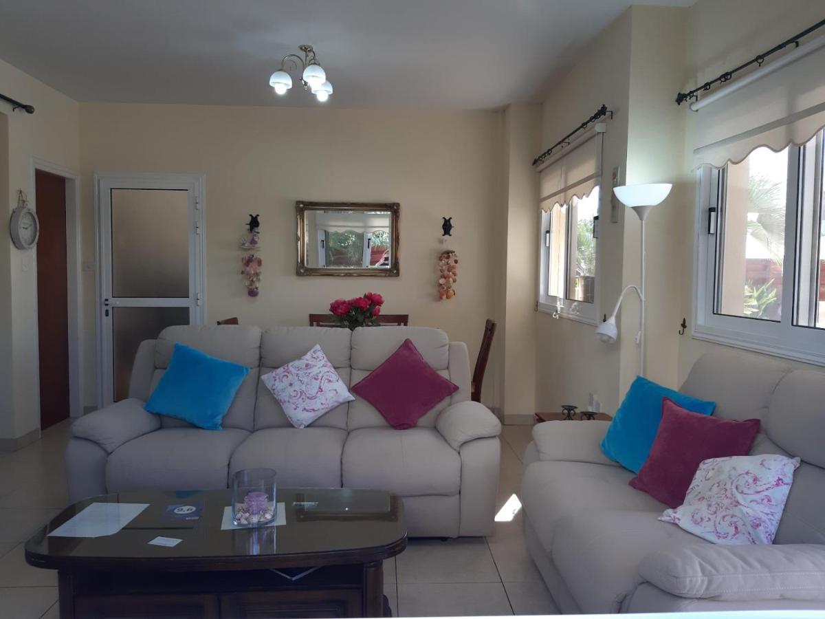 Carolyn Villa Is A Luxury 4-Bedroom Villa With Private Pool In アヤナパ エクステリア 写真